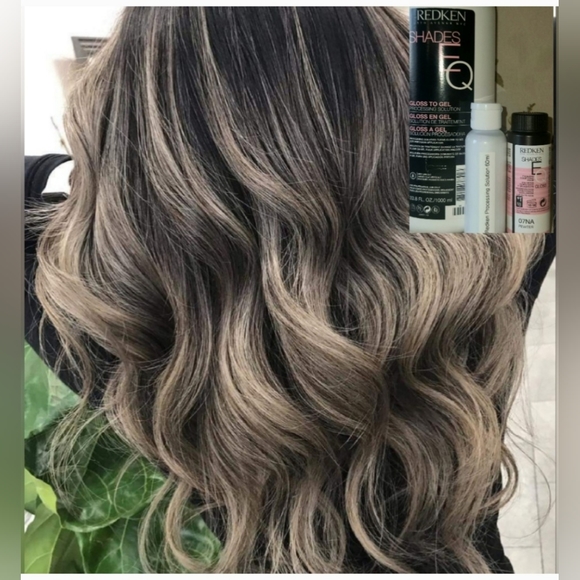Redken Shades EQ Toning Kit: Hair Gloss 07NA Pewter & Processing Solution - Picture 1 of 3